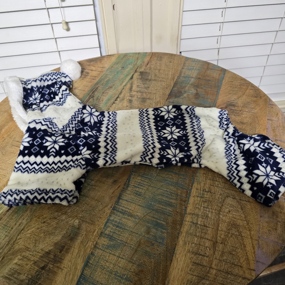 Barkley & Finn Snowflake Dog Sweater Large BRAND NEW NO TAGS